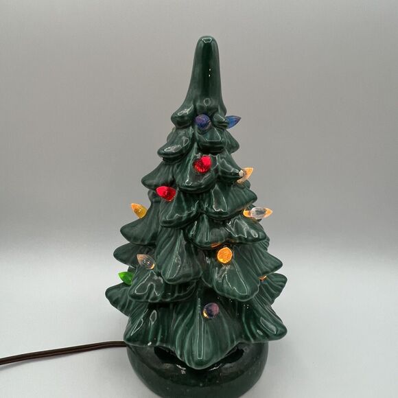 Vintage Green Ceramic Christmas Tree Lighted 10" One Piece Base Kitsch 70s - Picture 1 of 12